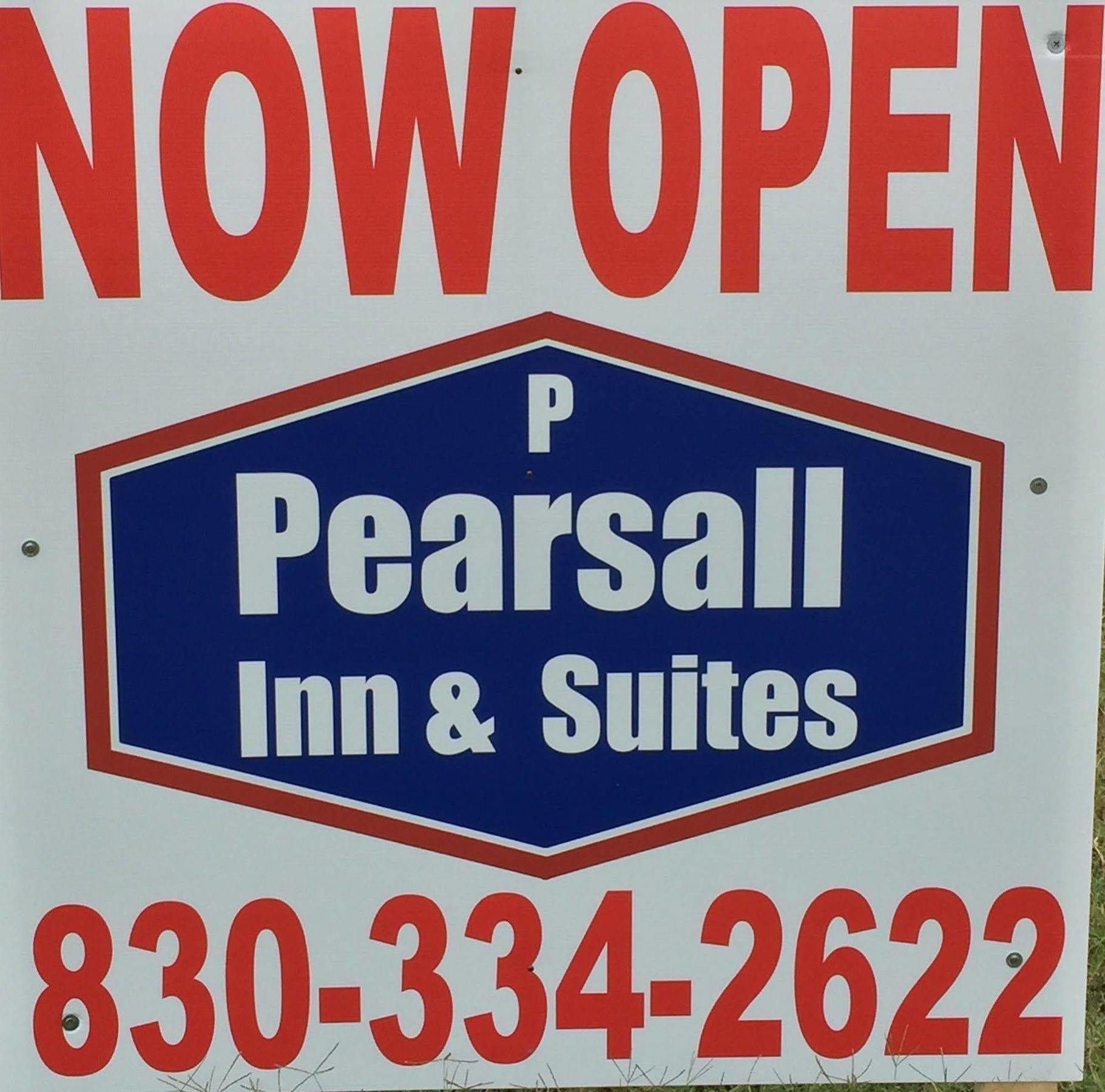 Pearsall Inn And Suites Exterior photo